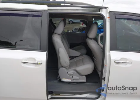2015 Toyota Sienna Xle Premium 8 Passenger from USA, damaged, VIN 5TDYK3DC5FS570570